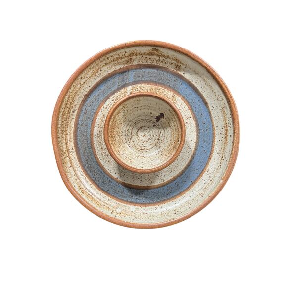 Vintage Handmade Signed Stoneware Chip & Dip Bowl Tan & Blue - Picture 1 of 3